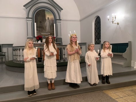  Luciafejring med børnekoret Klokkefrøerne